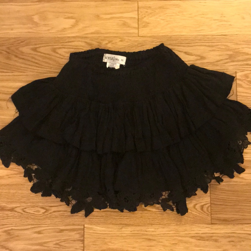 Kyle by Alene black mini skirt